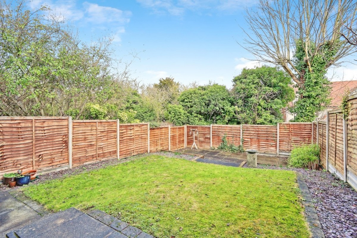 Chalkhill Barrow, Melbourn, Royston