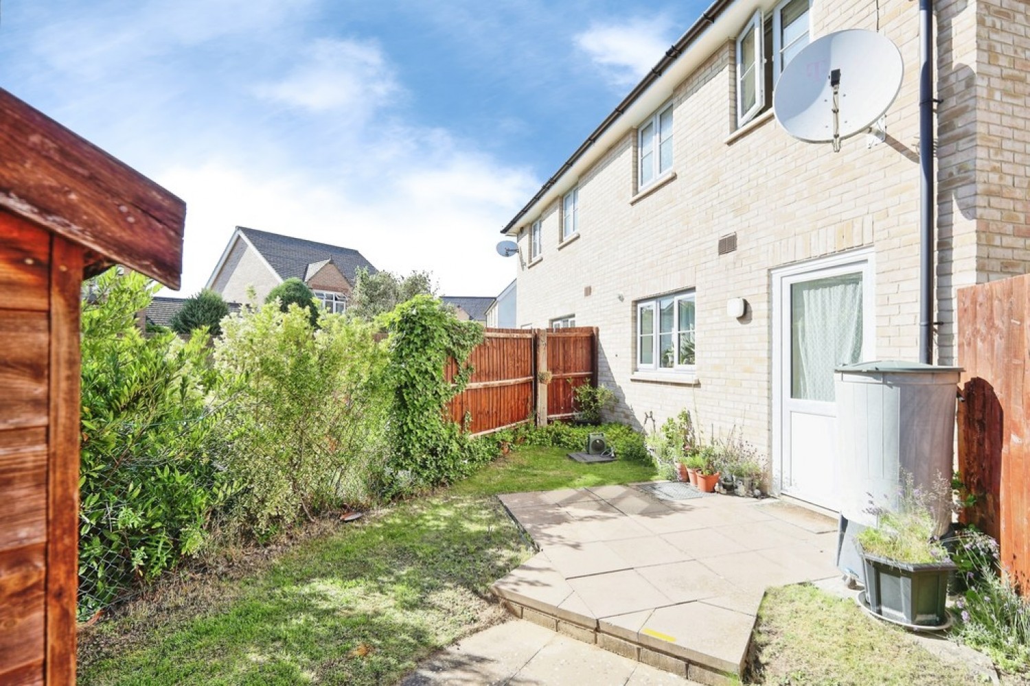 2 bedroom House for Sale Hogsden Leys, St Neots