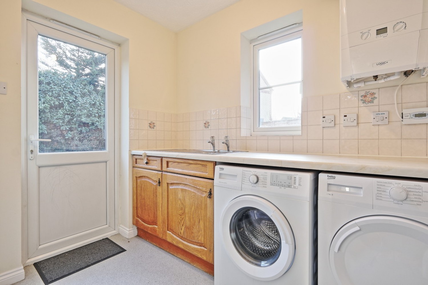 4 bedroom House for Sale Sycamore Close, Cambridge