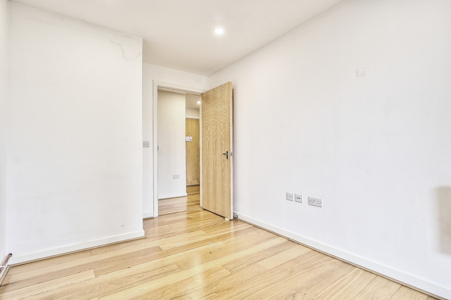2 bedroom Flat for Sale Warren Close, Cambridge