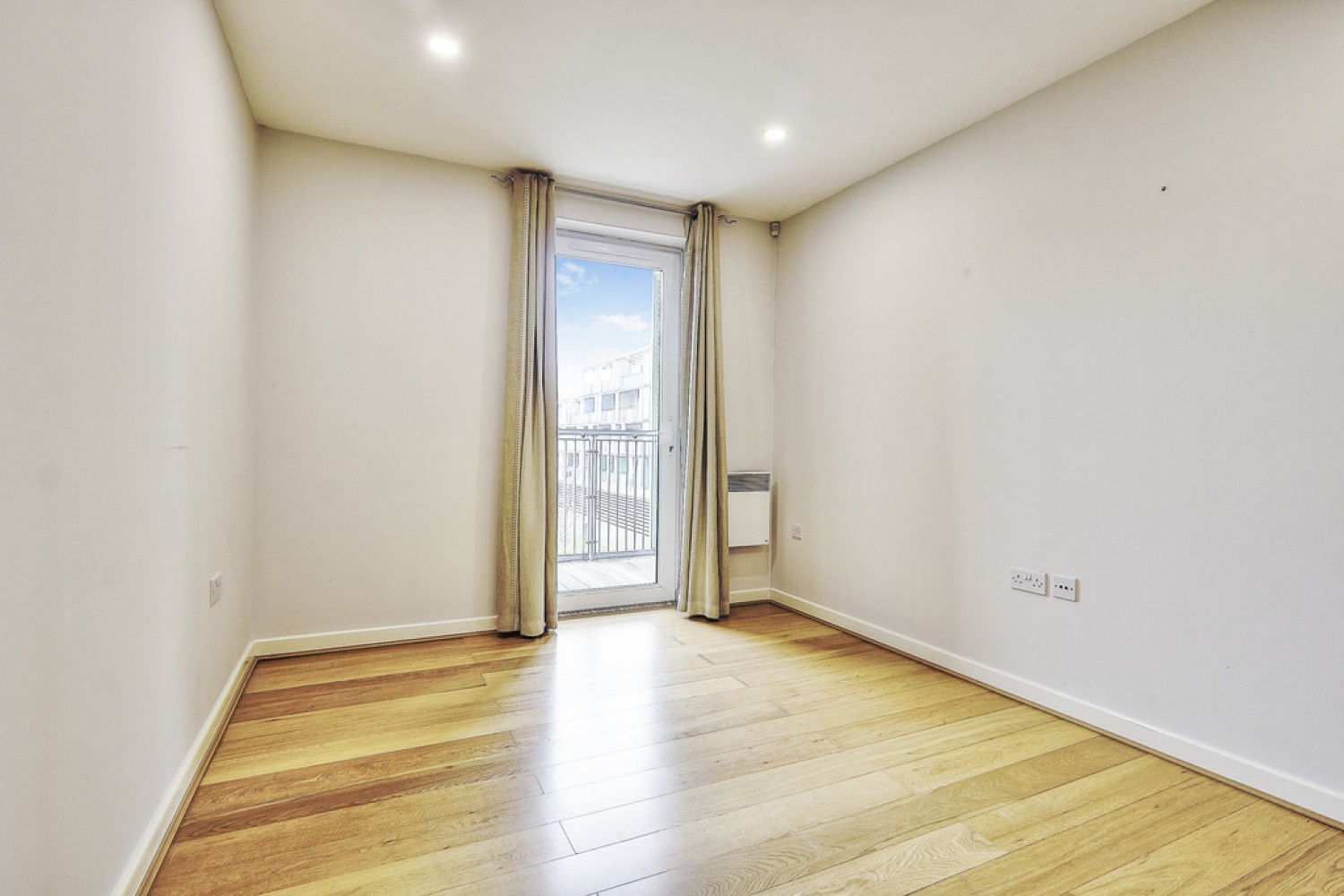 2 bedroom Flat for Letting Warren Close, Cambridge