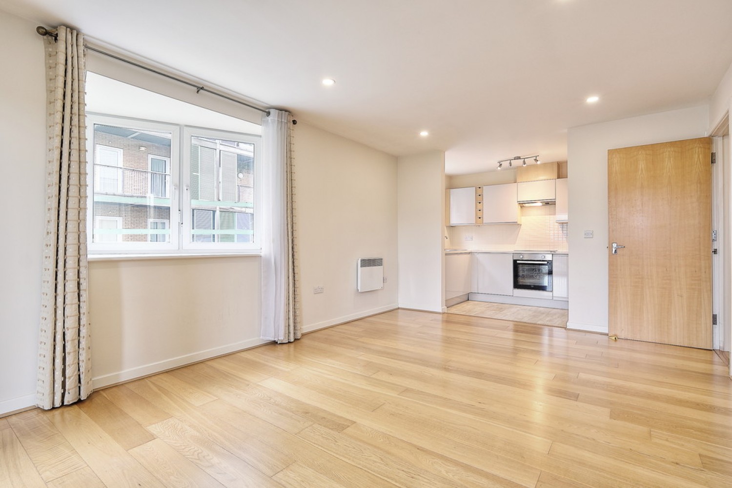 2 bedroom Flat for Letting Warren Close, Cambridge