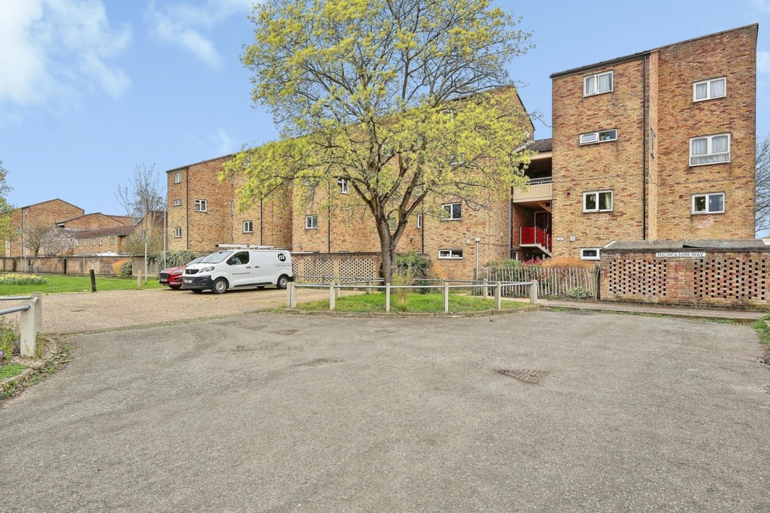 2 bedroom Flat for Sale Nicholson Way, Cambridge