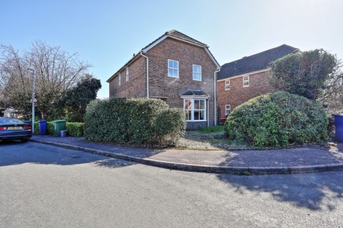 Woodhead Drive, Cambridge