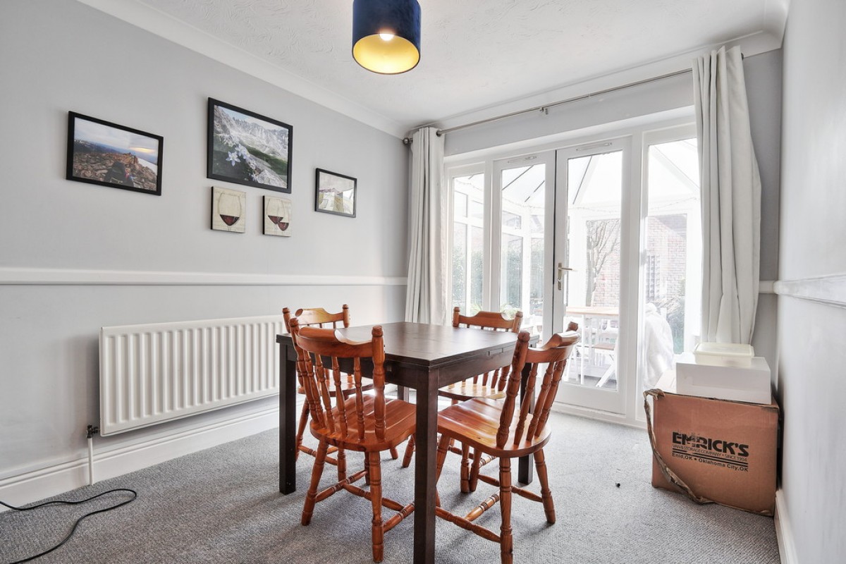 Woodhead Drive, Cambridge