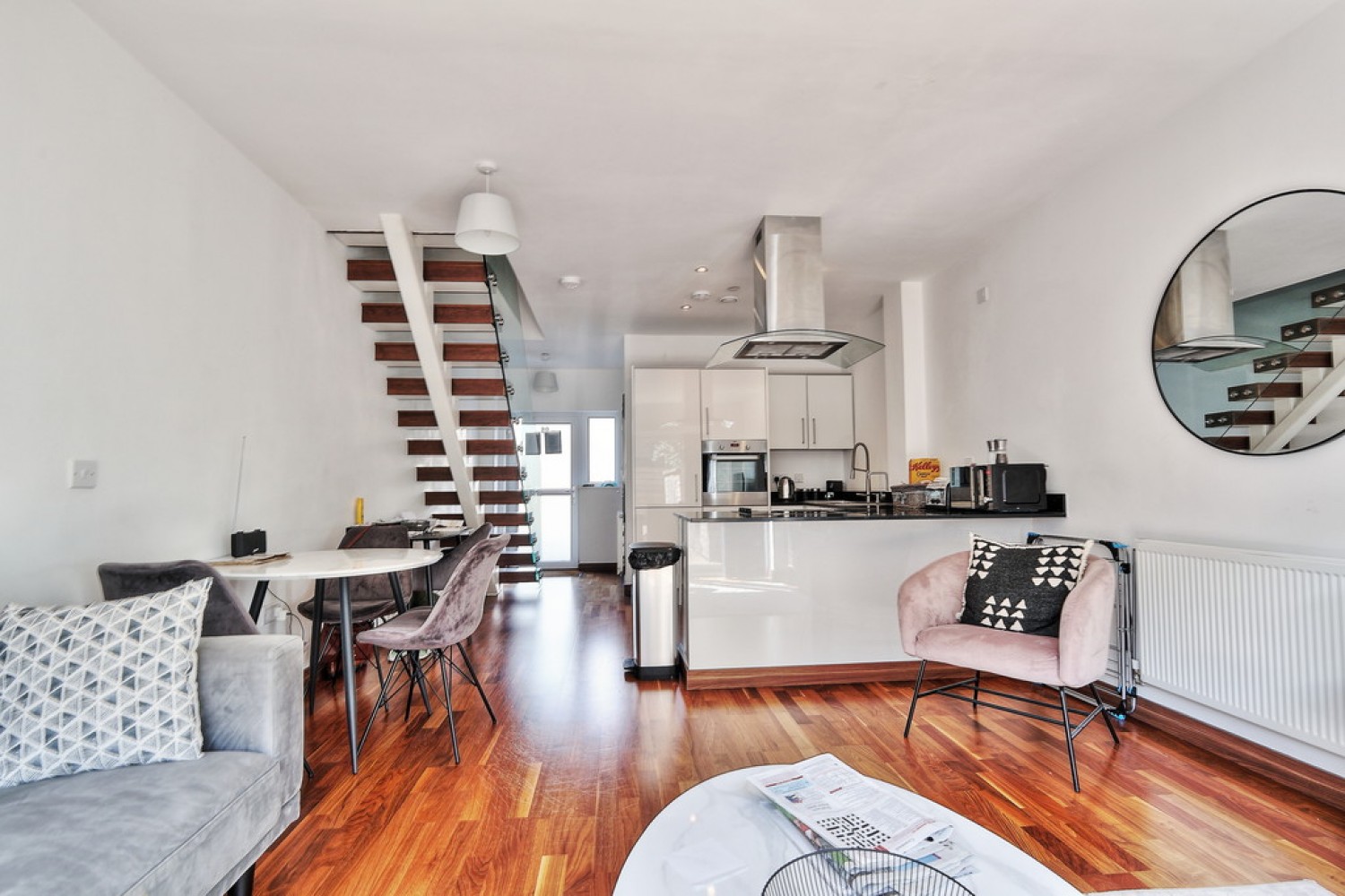 2 bedroom Flat for Sale Flamsteed Close