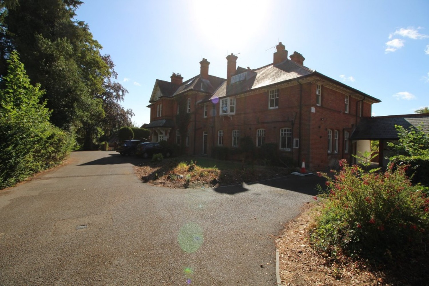 2 bedroom Flat in 3 Firfield