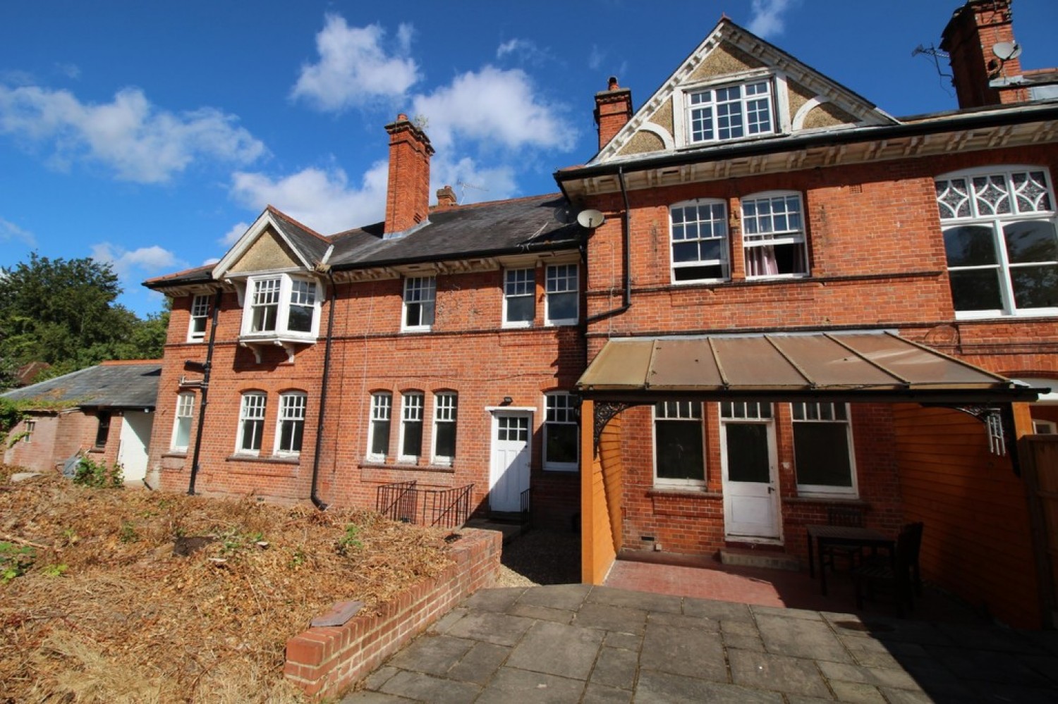 2 bedroom Flat in 3 Firfield