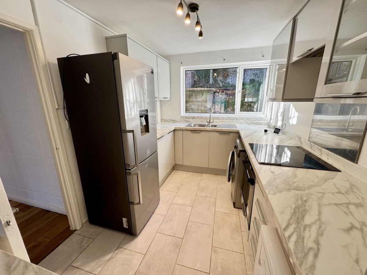 Hillside Court, Harvey Road