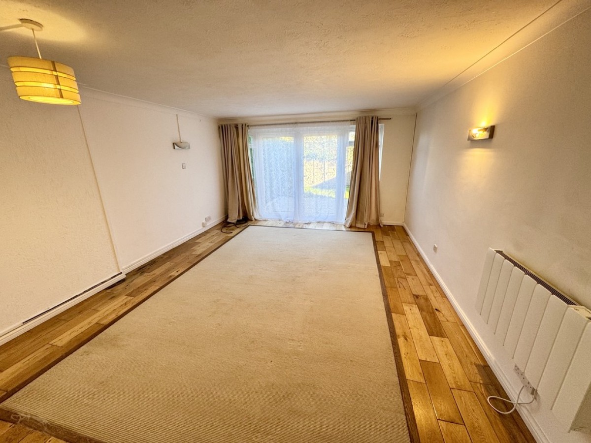 Hillside Court, Harvey Road