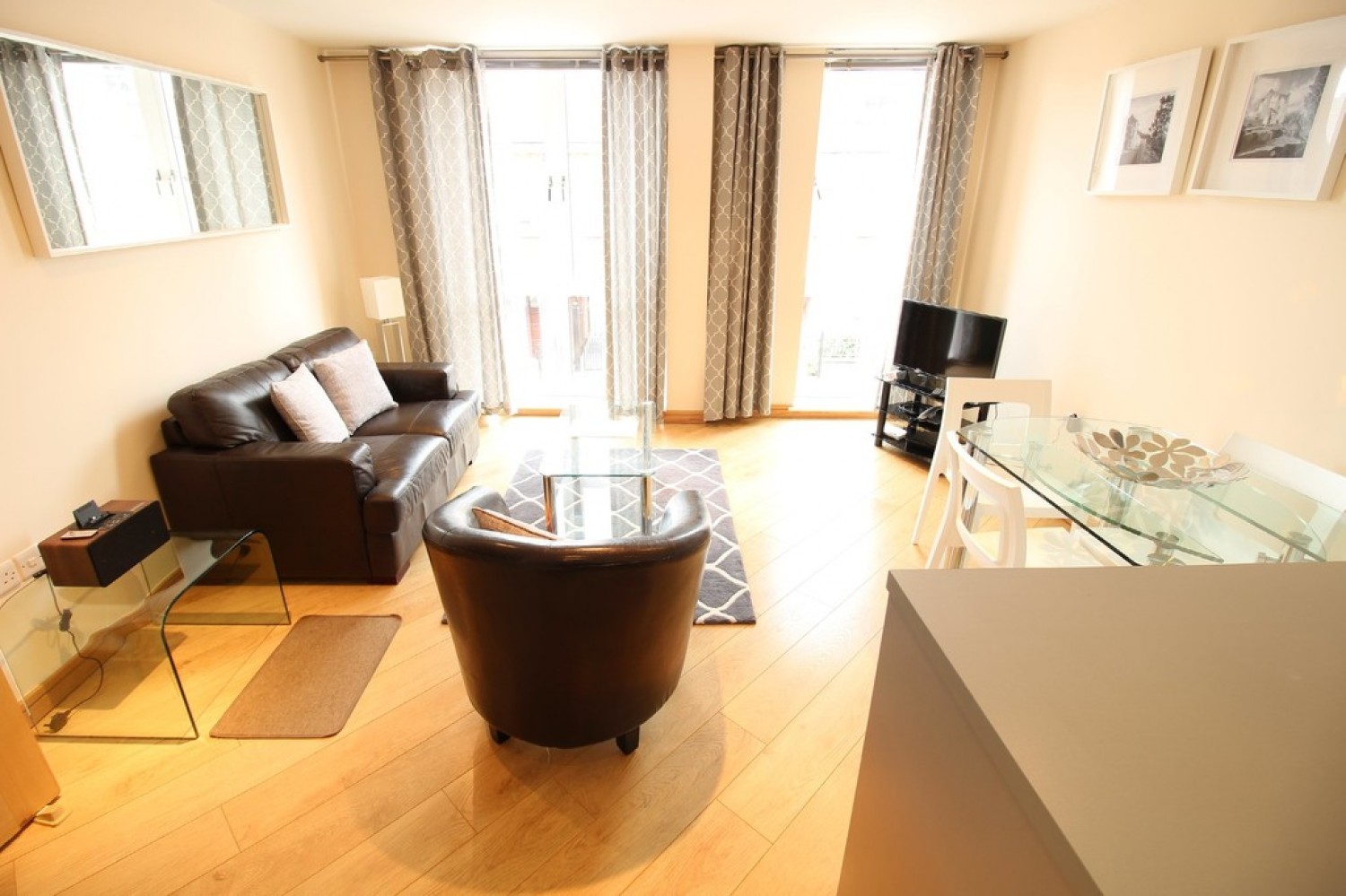 1 bedroom Flat for Letting Printing House Square, The Bars
