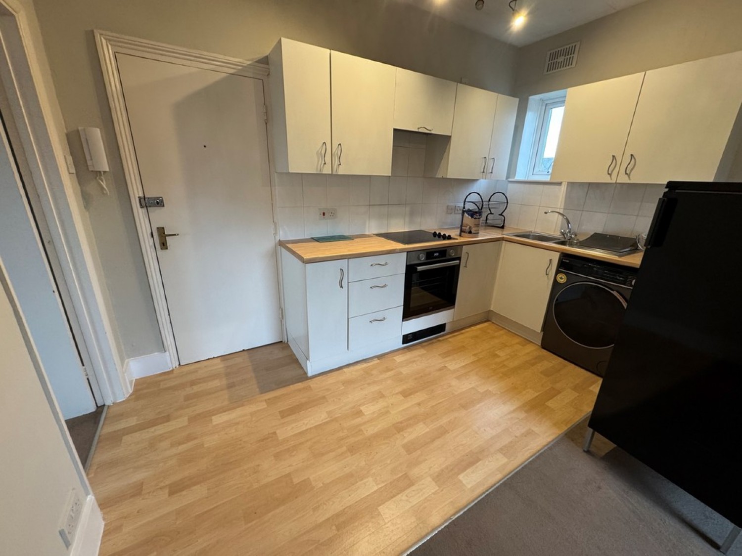 1 bedroom Flat for Letting Manor Road
