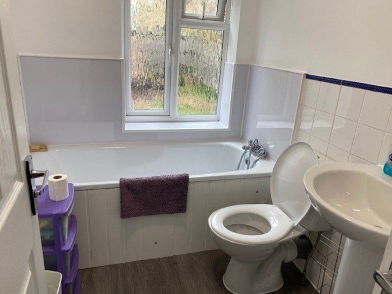 4 bedroom House for Letting Walnut Tree Close, Guildford