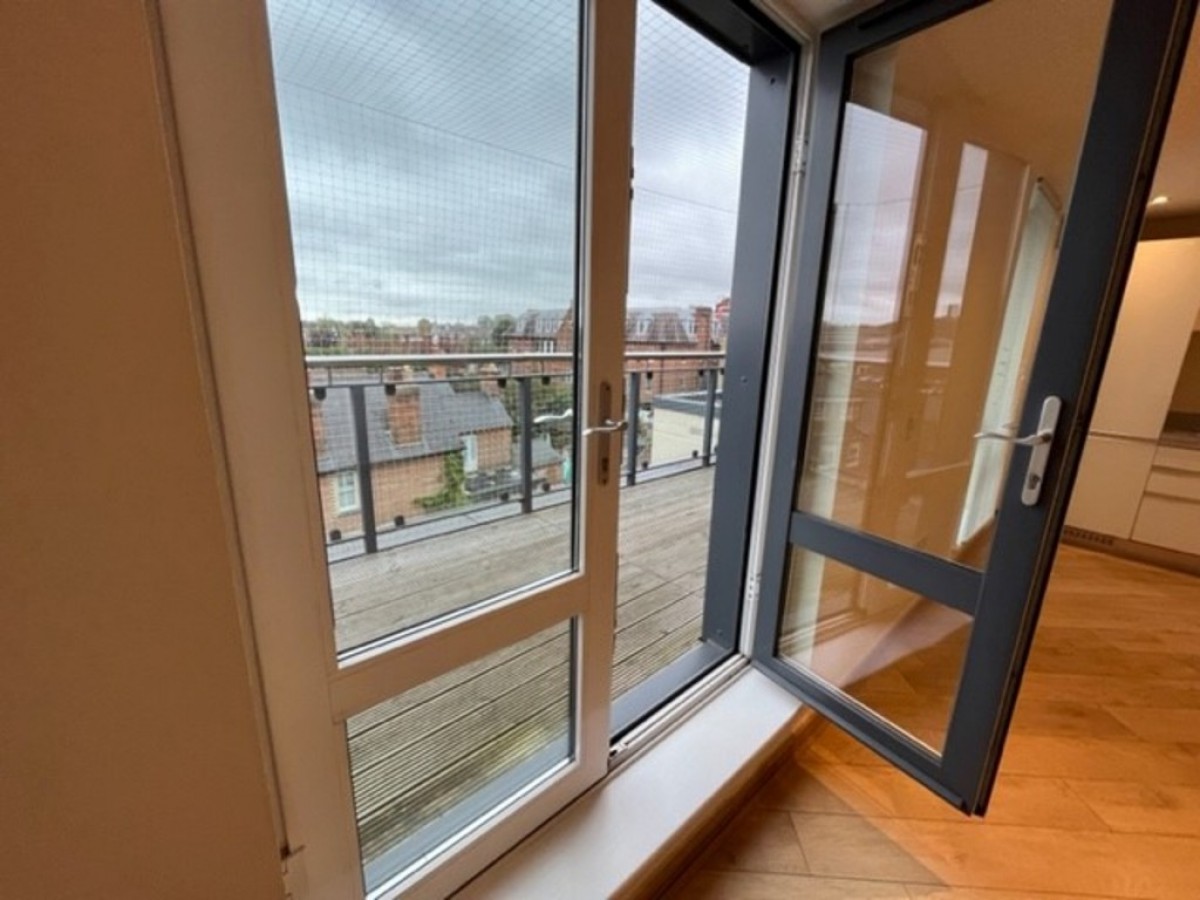 Printing House Square, The Bars