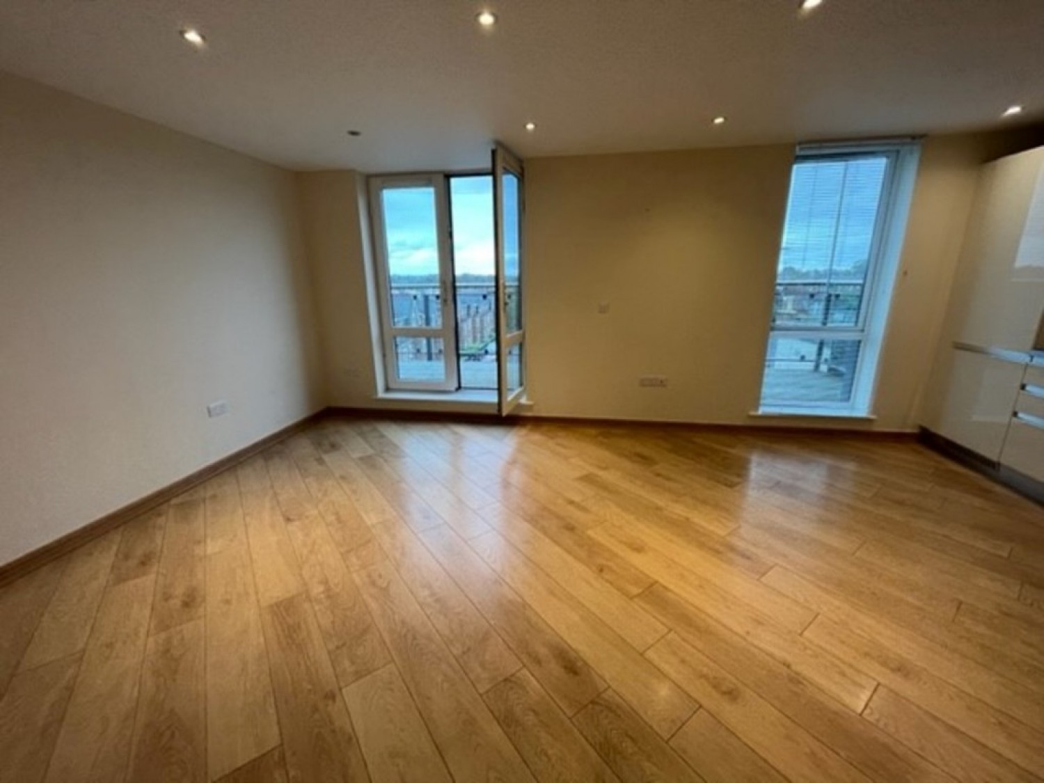 Printing House Square, The Bars