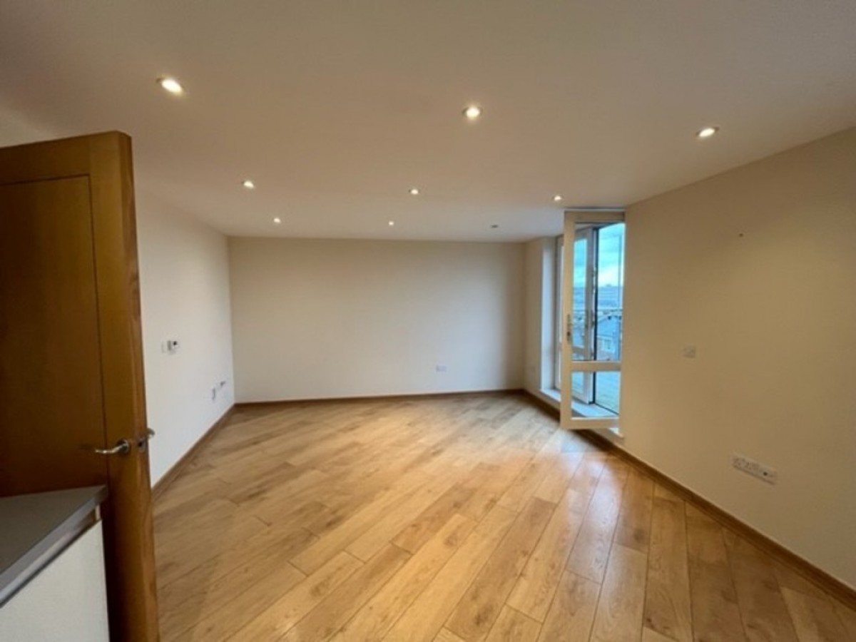 Printing House Square, The Bars