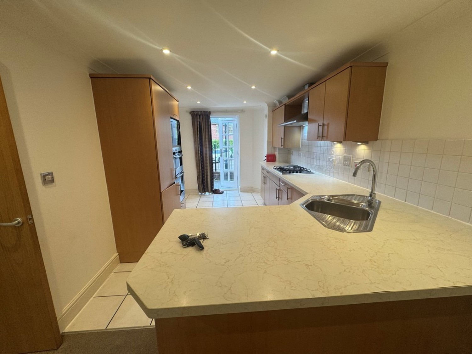 3 bedroom Flat for Letting Sandfield Court, The Bars