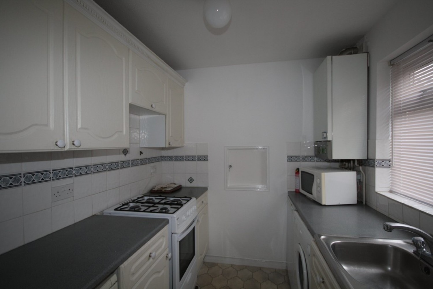 2 bedroom Flat for Letting Drummond Road, Guildford