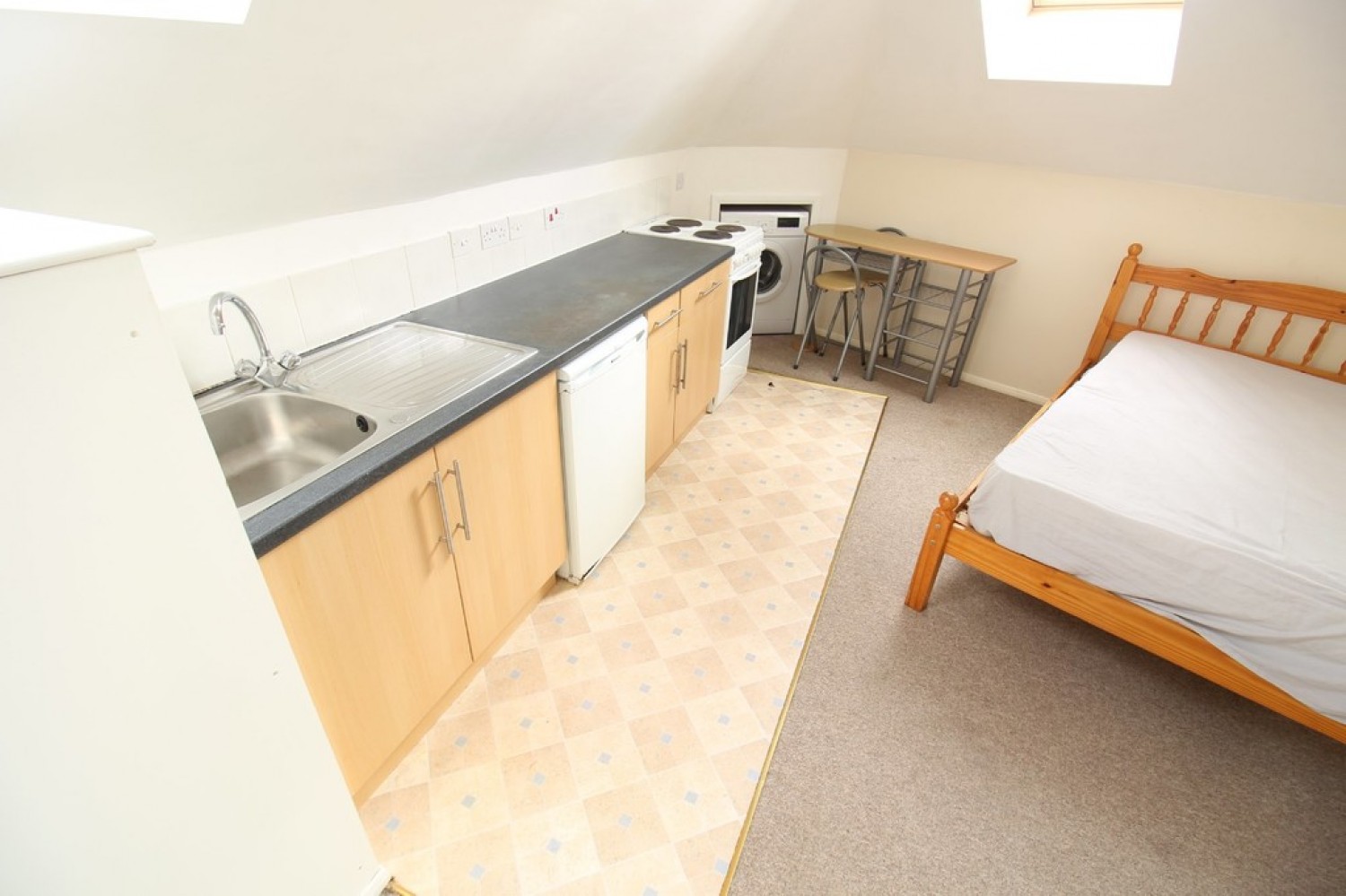 0 bedroom Flat for Letting Stoke Road, Guildford