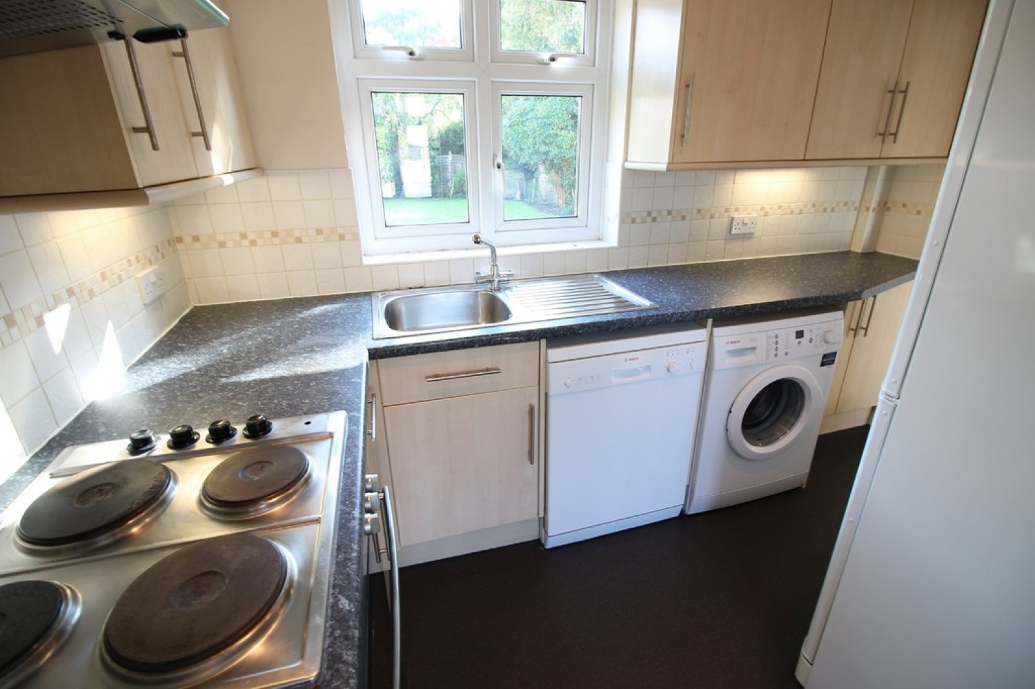 2 bedroom House for Letting Garden Close, Addlestone