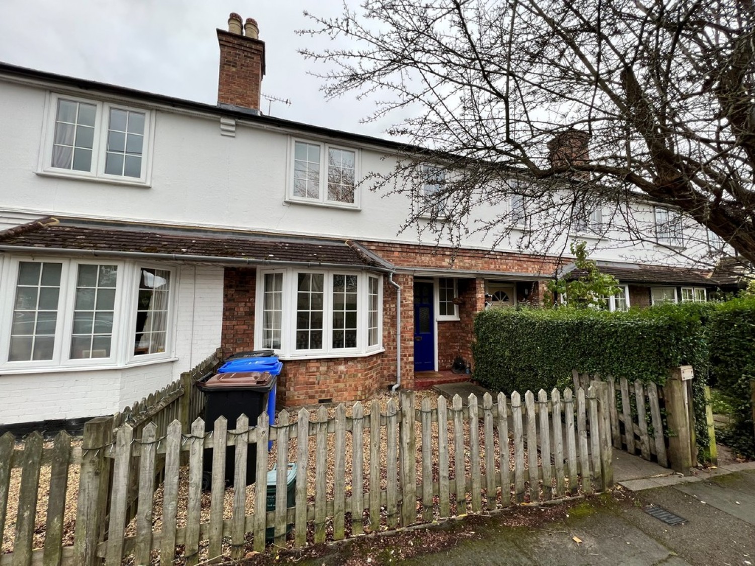 2 bedroom House for Letting Abbey Road, Woking, Surrey