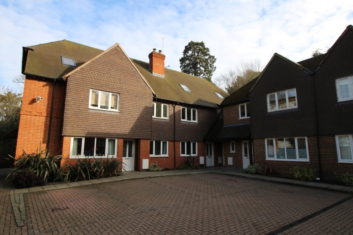 Caxton Court, Haslemere