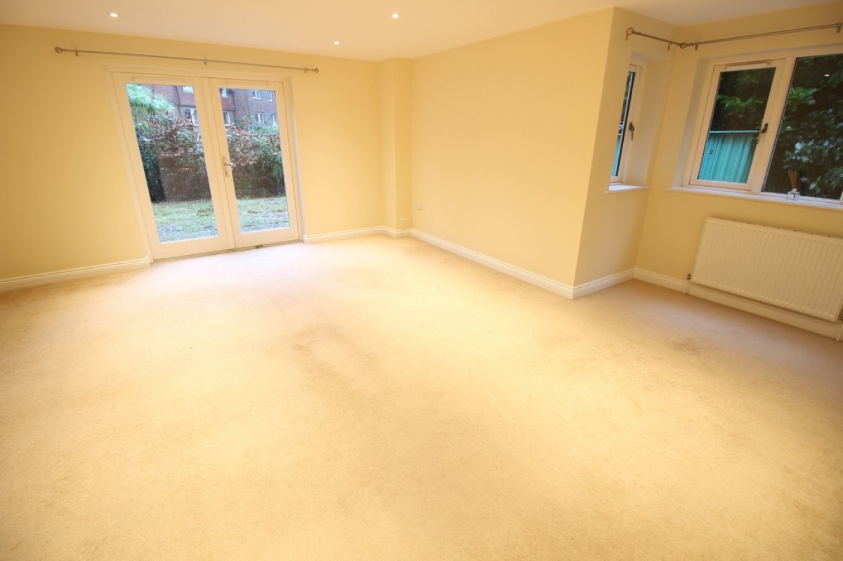 Caxton Court, Haslemere