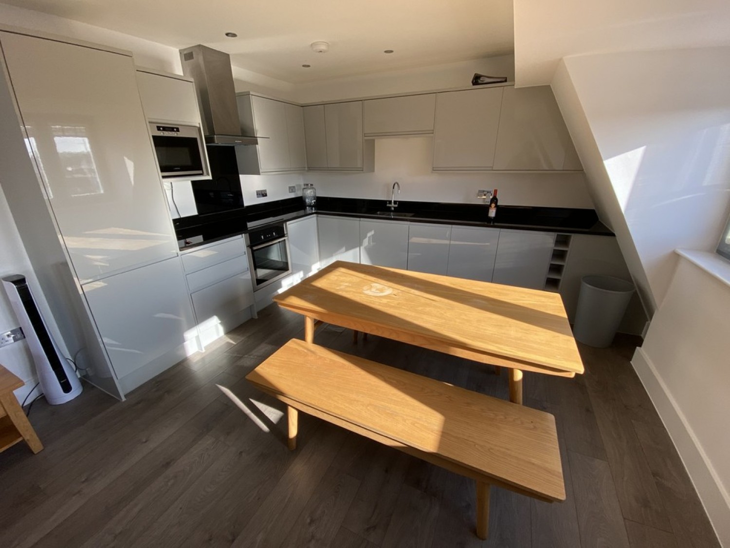2 bedroom Flat for Letting Bedford Road, Guildford, Surrey