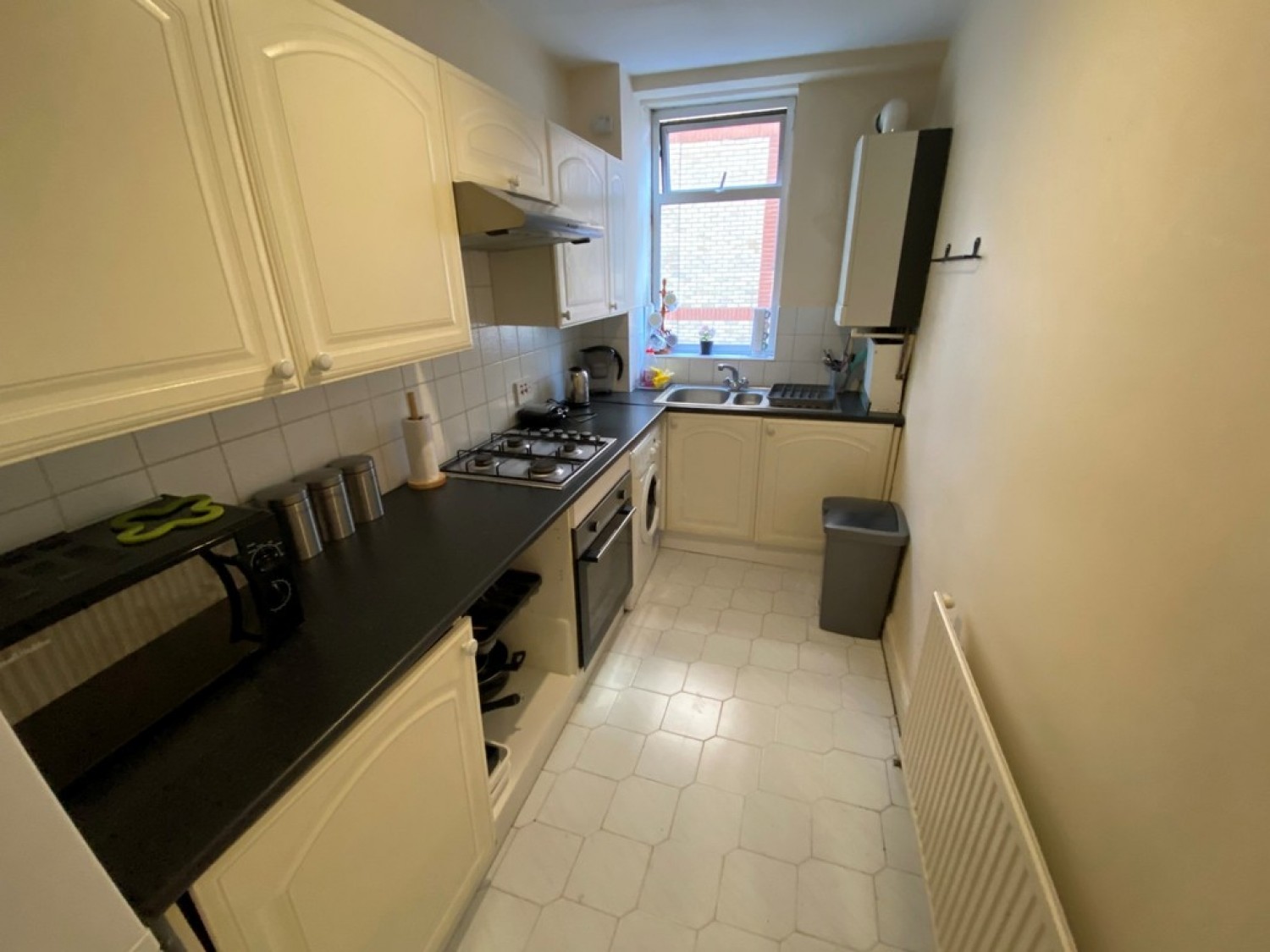 1 bedroom Flat for Letting Bedford Road, Guildford, Surrey