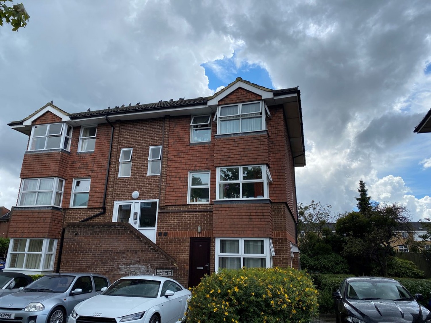 2 bedroom Flat for Letting Springside Court, Guildford