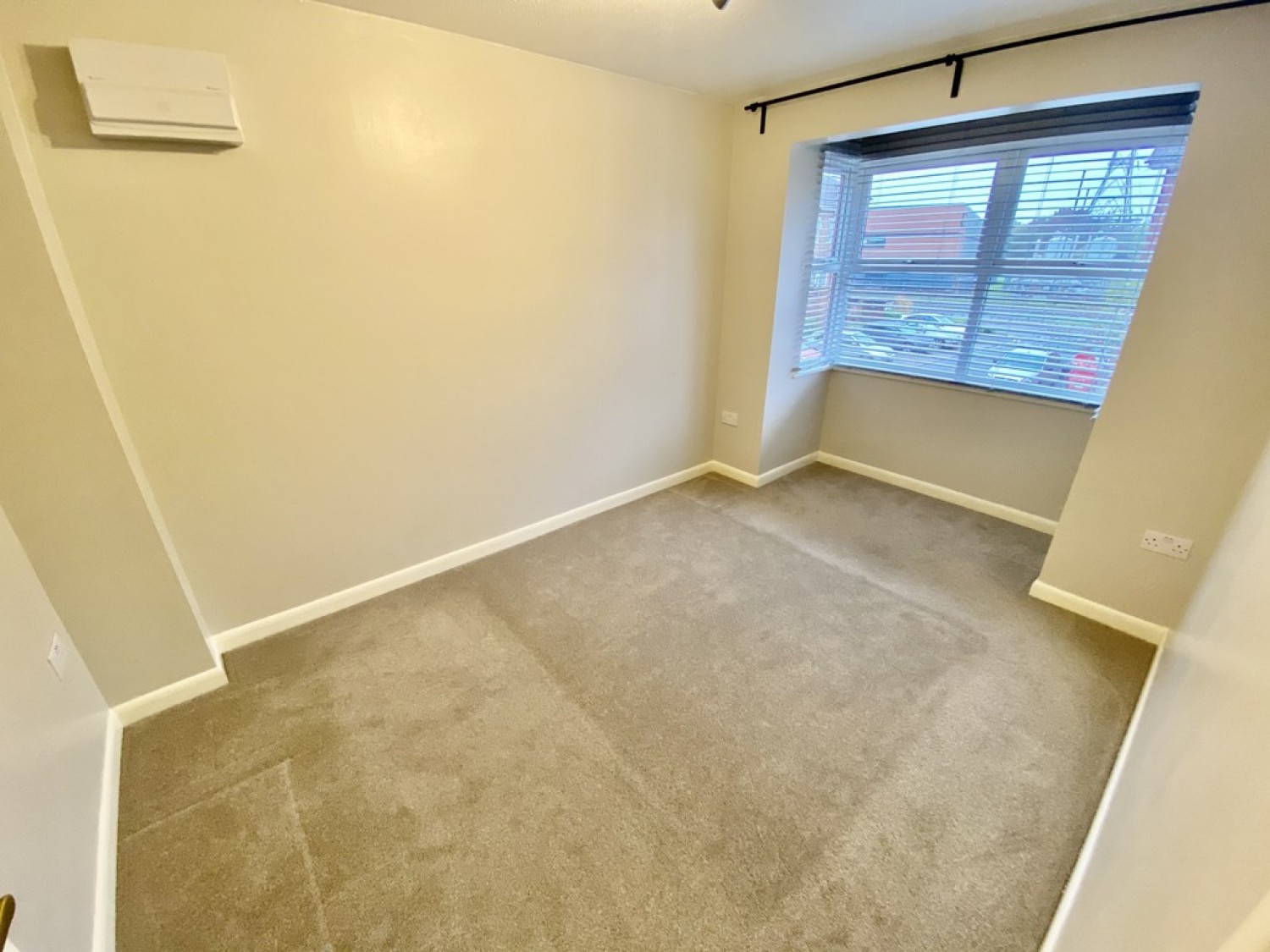2 bedroom Flat for Letting Springside Court, Guildford