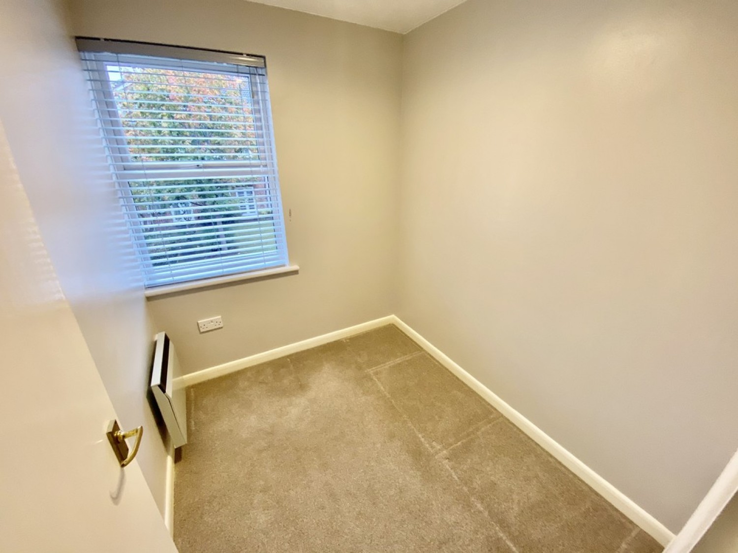 2 bedroom Flat for Letting Springside Court, Guildford