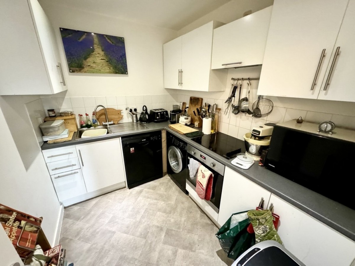 High Street, Cranleigh, Surrey