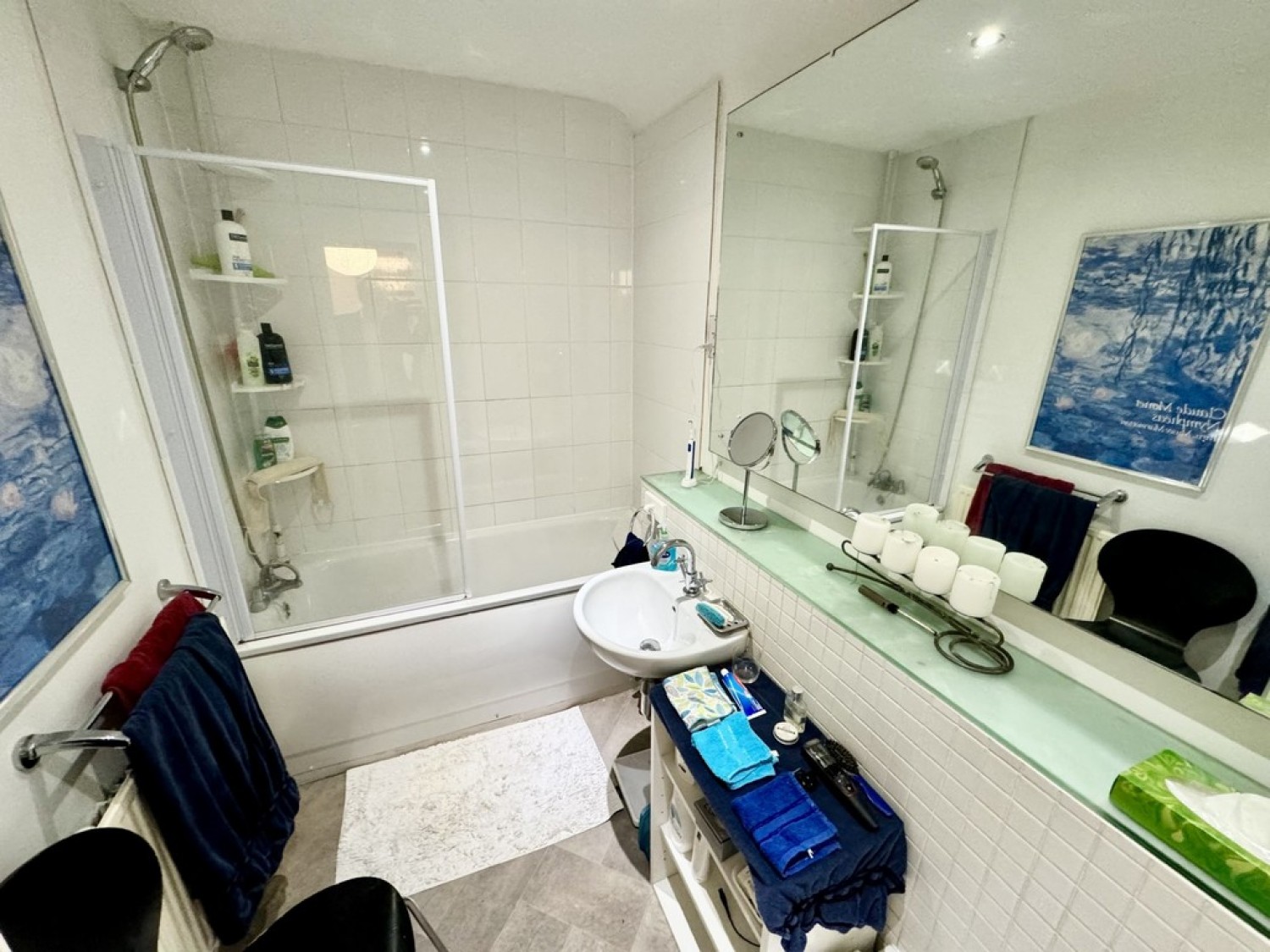 2 bedroom Flat for Letting High Street, Cranleigh, Surrey