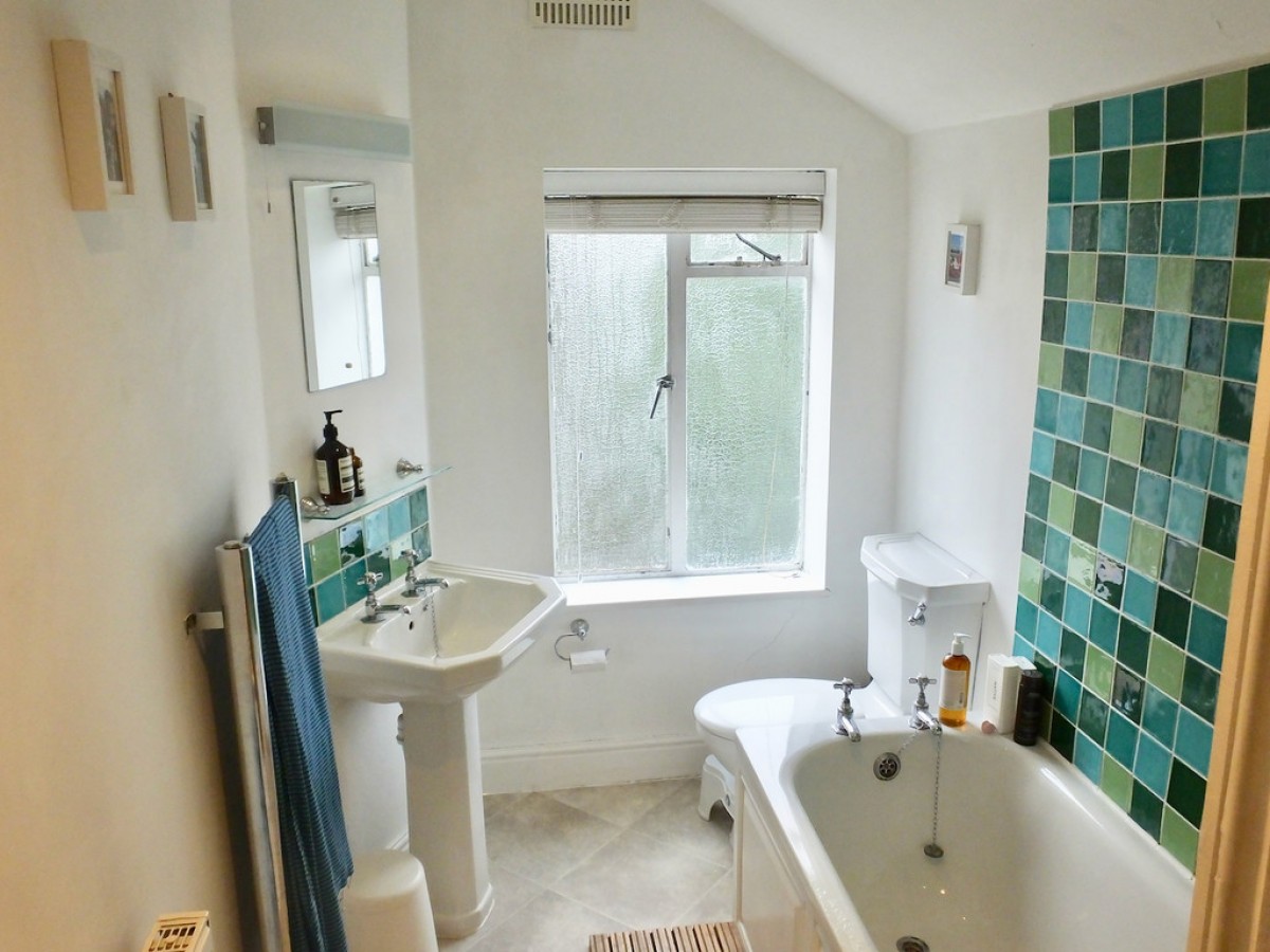 George Road, Guildford