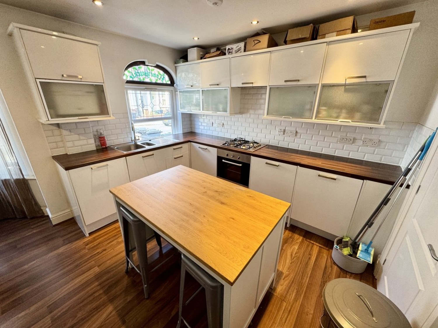 1 bedroom Flat for Letting Farnham Road, Guildford, Surrey