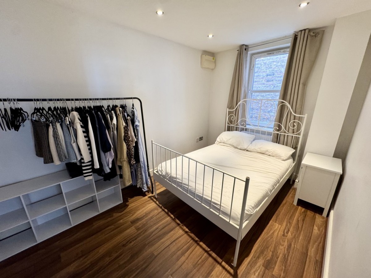 Farnham Road, Guildford, Surrey