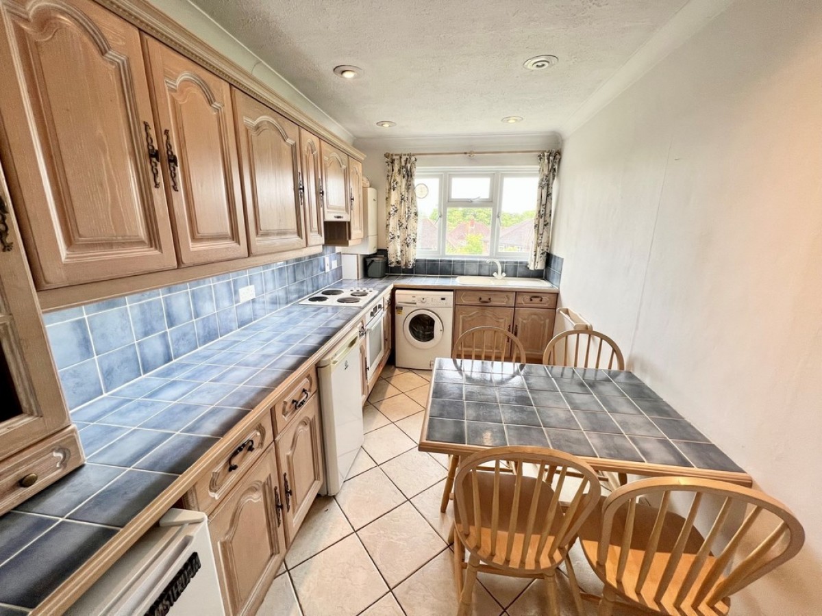 Lindfield Gardens, Guildford