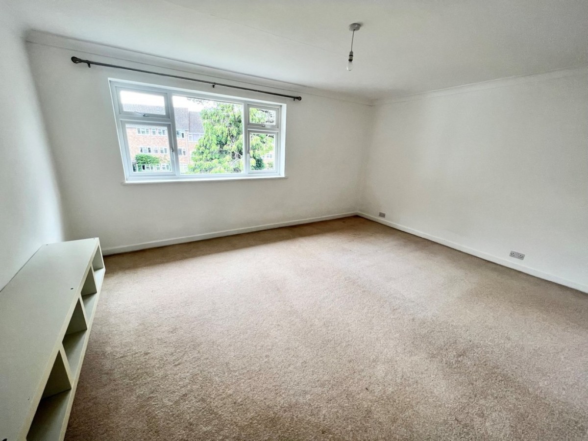 Lindfield Gardens, Guildford