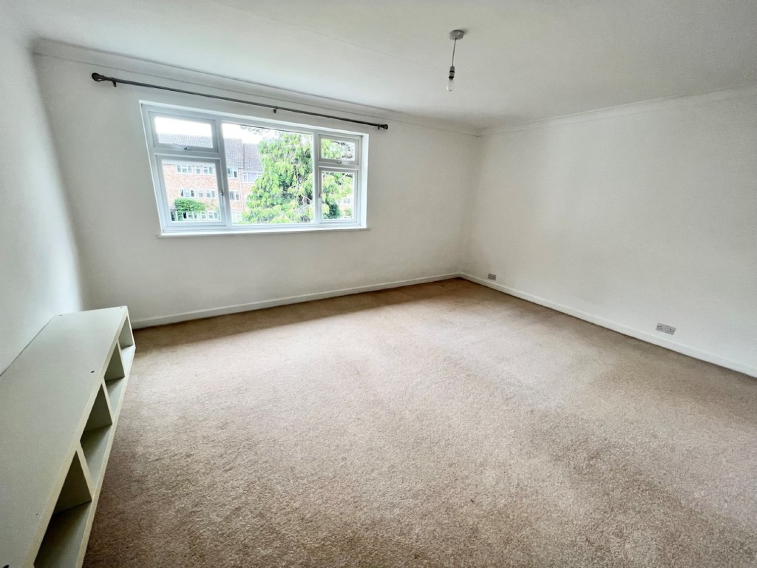 Lindfield Gardens, Guildford
