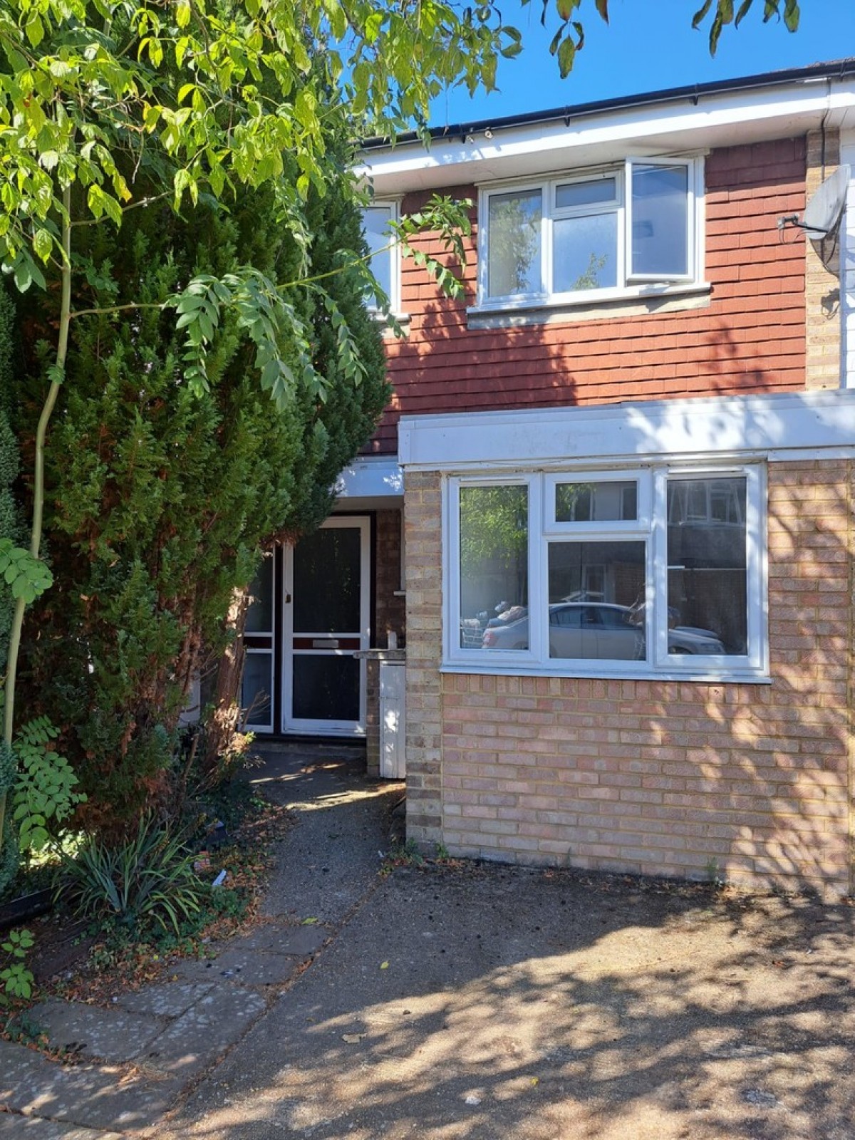 Guildford Park Avenue, Guildford, Surrey