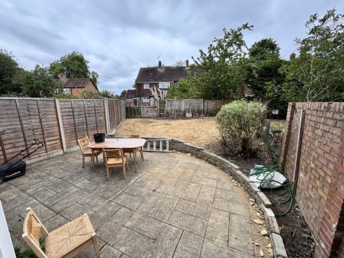 Almond Close, Guildford