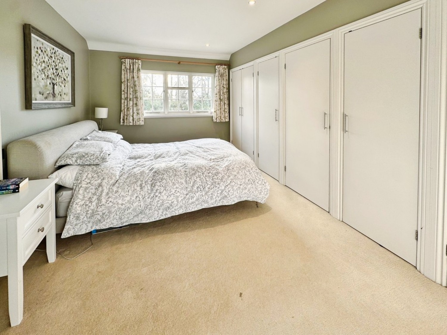 4 bedroom House in Ewhurst, Cranleigh