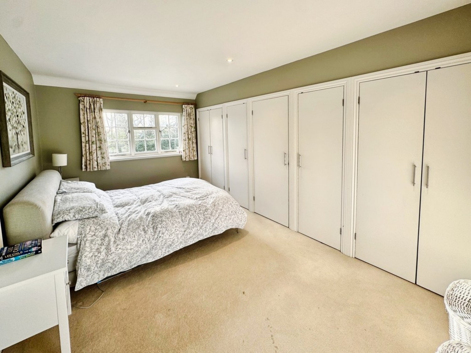 4 bedroom House in Ewhurst, Cranleigh