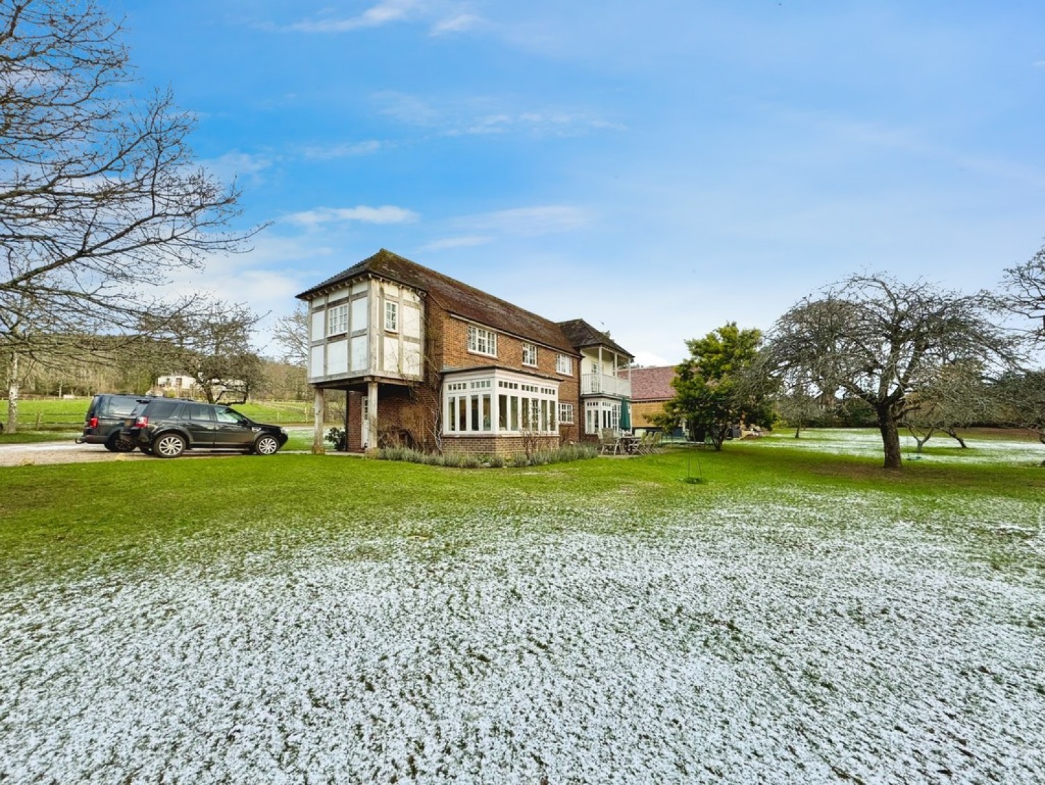 4 bedroom House in Ewhurst, Cranleigh