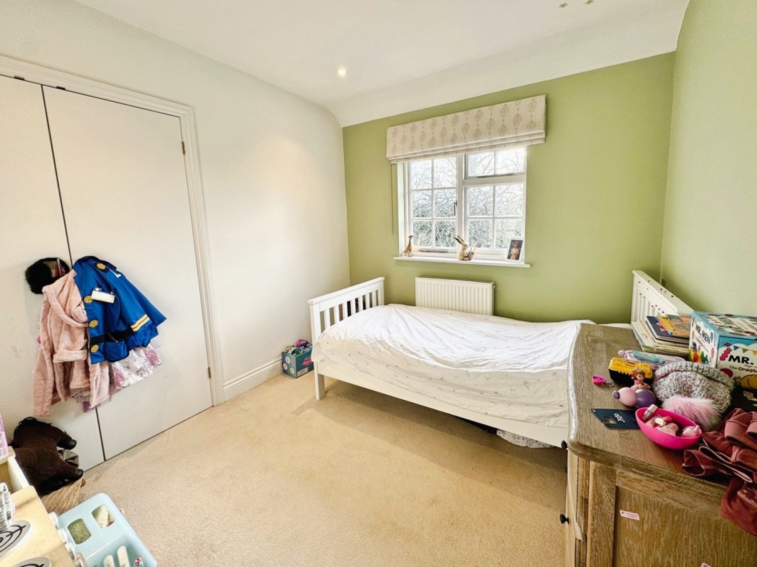 4 bedroom House in Ewhurst, Cranleigh