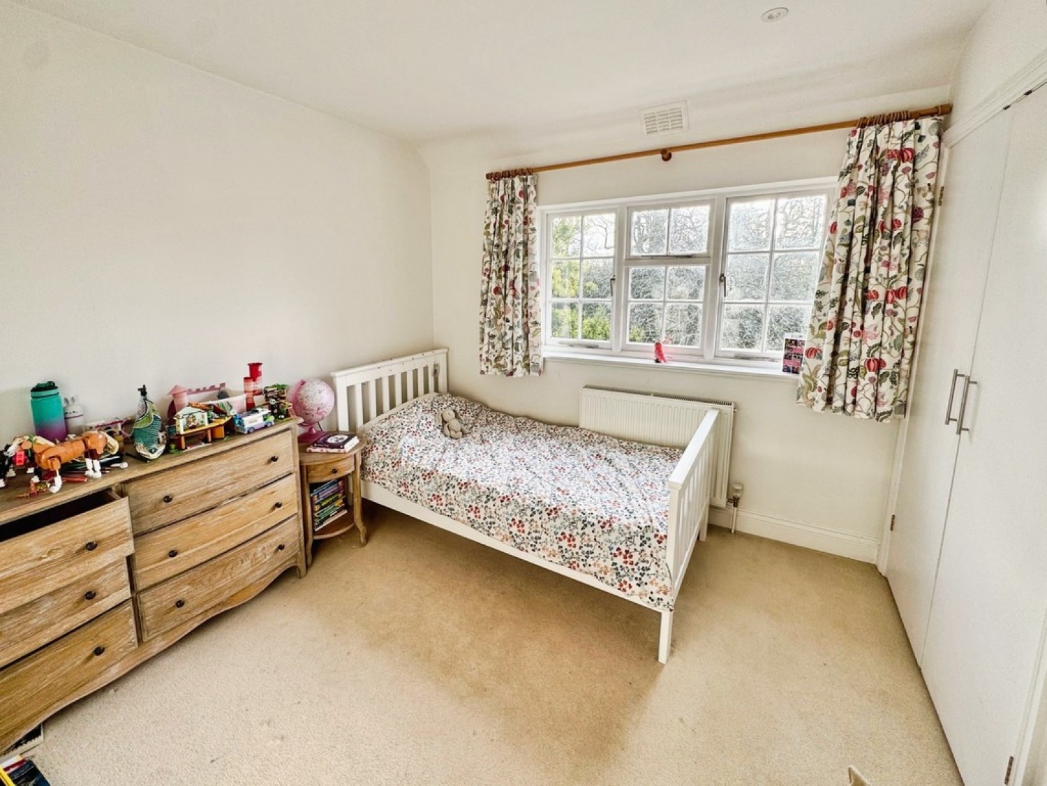 4 bedroom House in Ewhurst, Cranleigh