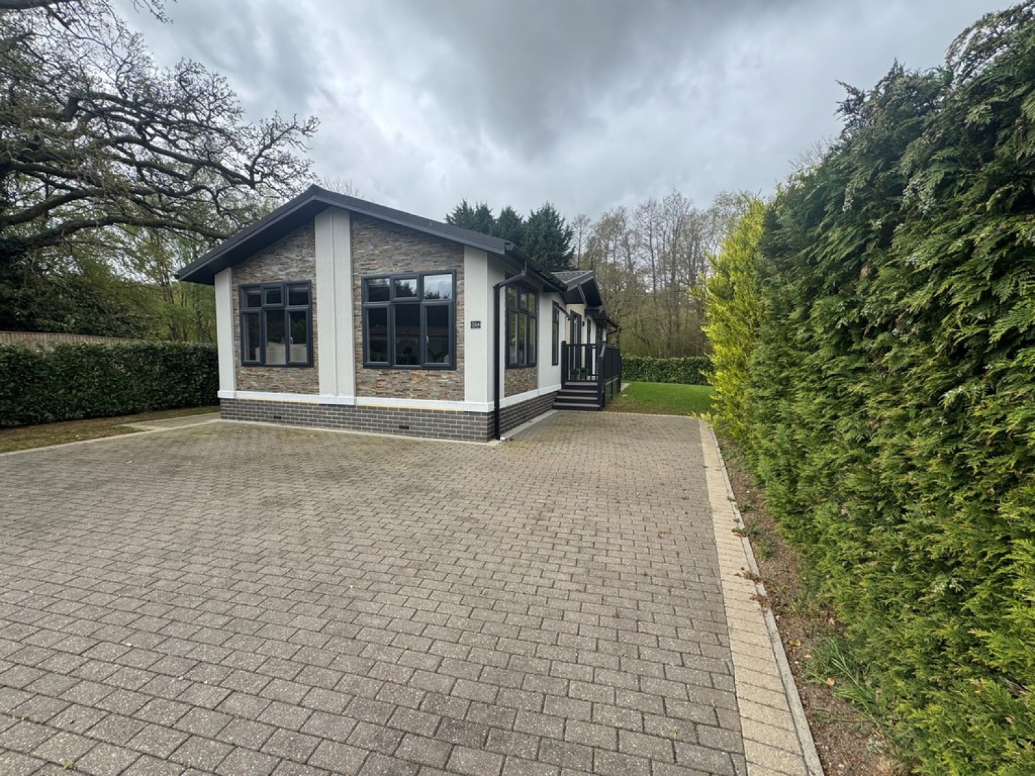 2 bedroom Bungalow for Letting Thursley, Godalming, Surrey