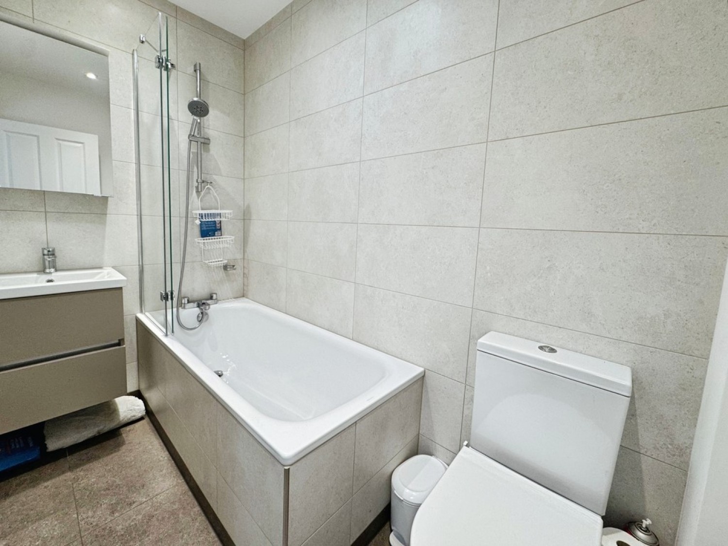 2 bedroom House for Letting Queens Road, Guildford