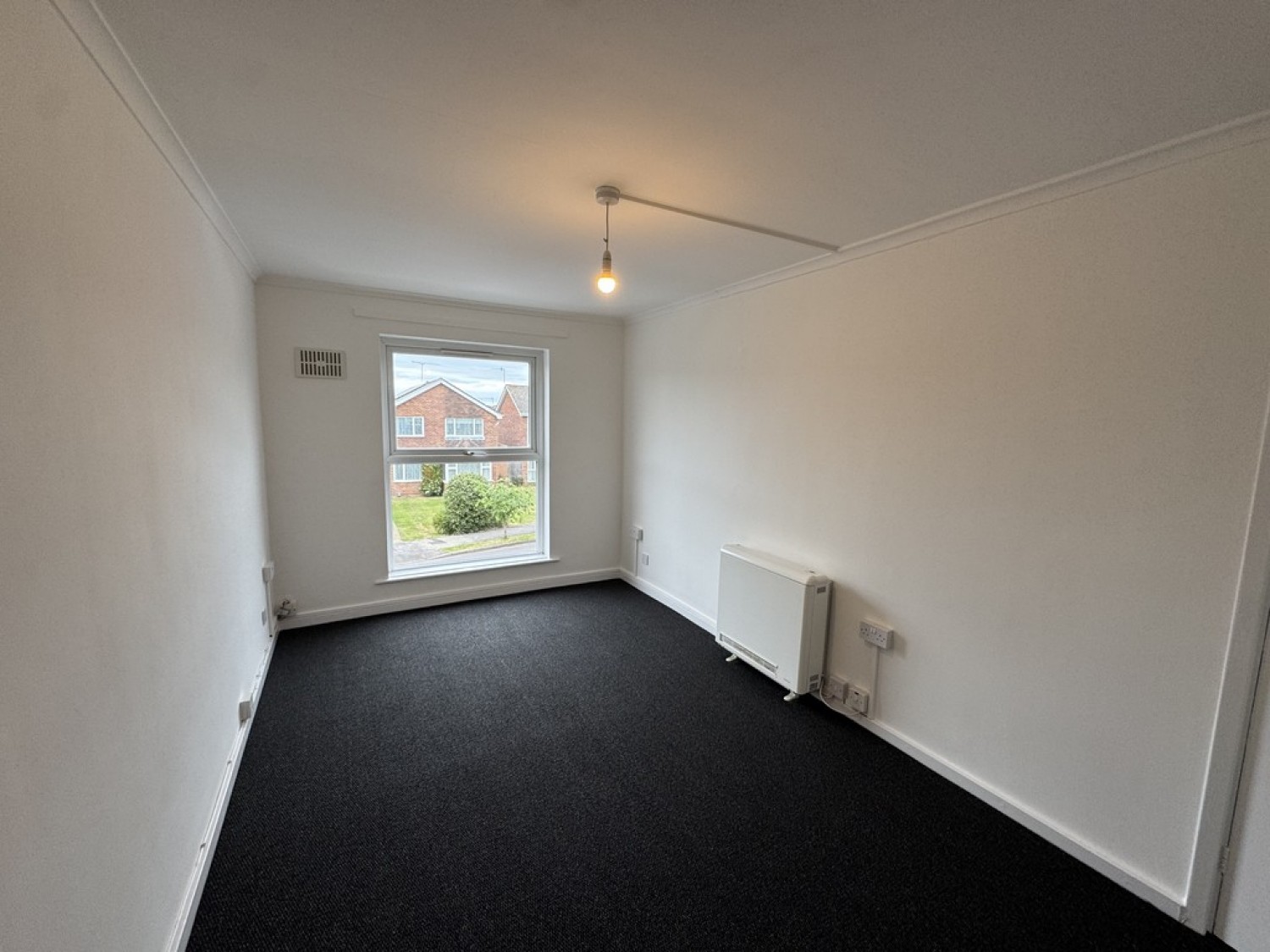 2 bedroom Flat for Letting Collingwood Crescent, Guildford
